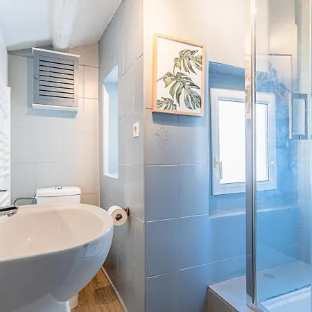 1 Studio & 4 Appts - 1 A 4 Lits - 1 A 7 Pers - Max 25 Pers - 1 Immeuble - Confort, Flexibilite ------ English - 1 Studio & 4 Apts - 1 To 4 Beds - 1 To 7 Guests - Up To 25 - Same Building -- Cattenom Hayange Exterior photo