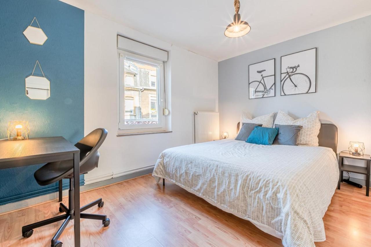 1 & 4 Appts - 1 A 4 Lits - 1 A 7 Pers - Max 25 Pers - 1 Immeuble - Confort, Flexibilite ------ - 1 & 4 Apts - 1 To 4 Beds - 1 To 7 Guests - Up To 25 - Same Building -- Cattenom Hayange