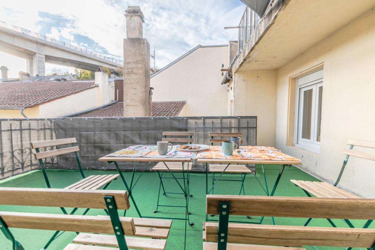 1 & 4 Appts - 1 A 4 Lits - 1 A 7 Pers - Max 25 Pers - 1 Immeuble - Confort, Flexibilite ------ - 1 & 4 Apts - 1 To 4 Beds - 1 To 7 Guests - Up To 25 - Same Building -- Cattenom Appartement *