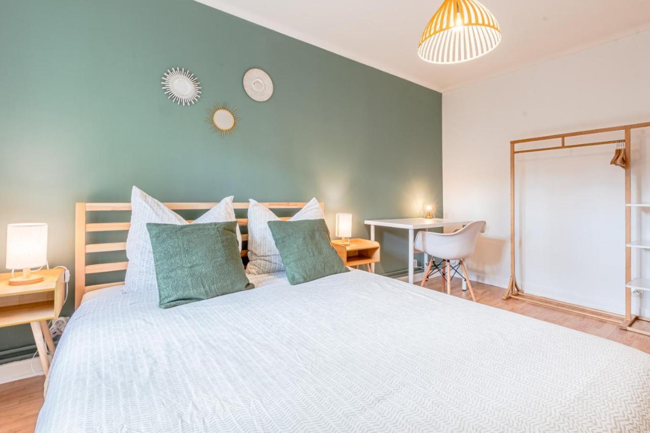 Appartement 1 & 4 Appts - 1 A 4 Lits - 1 A 7 Pers - Max 25 Pers - 1 Immeuble - Confort, Flexibilite ------ - 1 & 4 Apts - 1 To 4 Beds - 1 To 7 Guests - Up To 25 - Same Building -- Cattenom Hayange