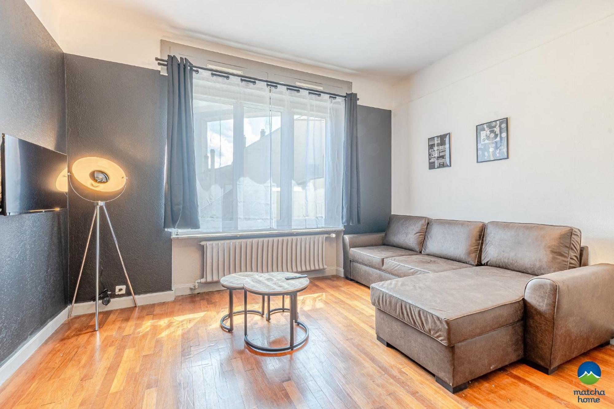Appartement 1 & 4 Appts - 1 A 4 Lits - 1 A 7 Pers - Max 25 Pers - 1 Immeuble - Confort, Flexibilite ------ - 1 & 4 Apts - 1 To 4 Beds - 1 To 7 Guests - Up To 25 - Same Building -- Cattenom Hayange