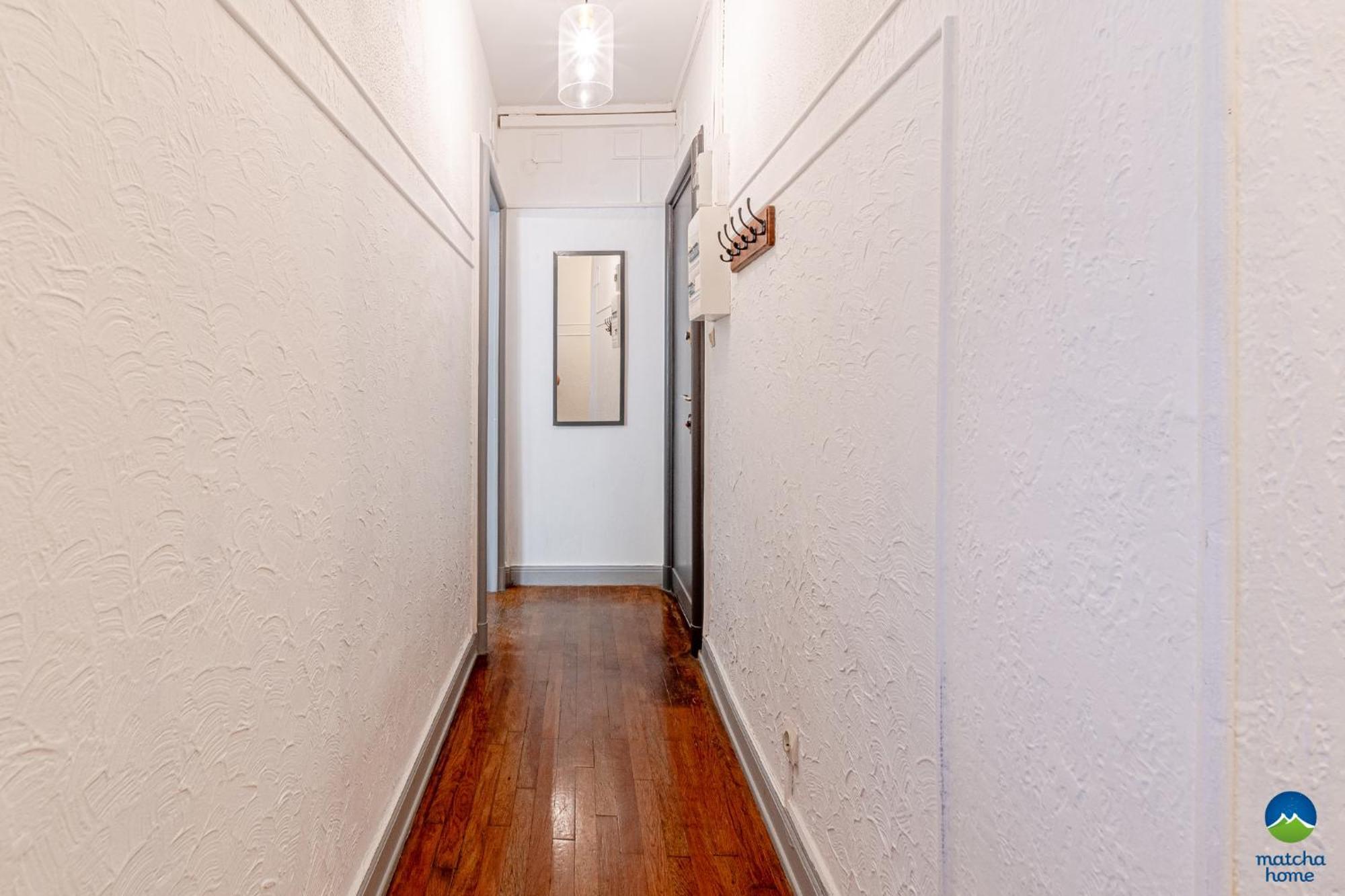 1 & 4 Appts - 1 A 4 Lits - 1 A 7 Pers - Max 25 Pers - 1 Immeuble - Confort, Flexibilite ------ - 1 & 4 Apts - 1 To 4 Beds - 1 To 7 Guests - Up To 25 - Same Building -- Cattenom Hayange