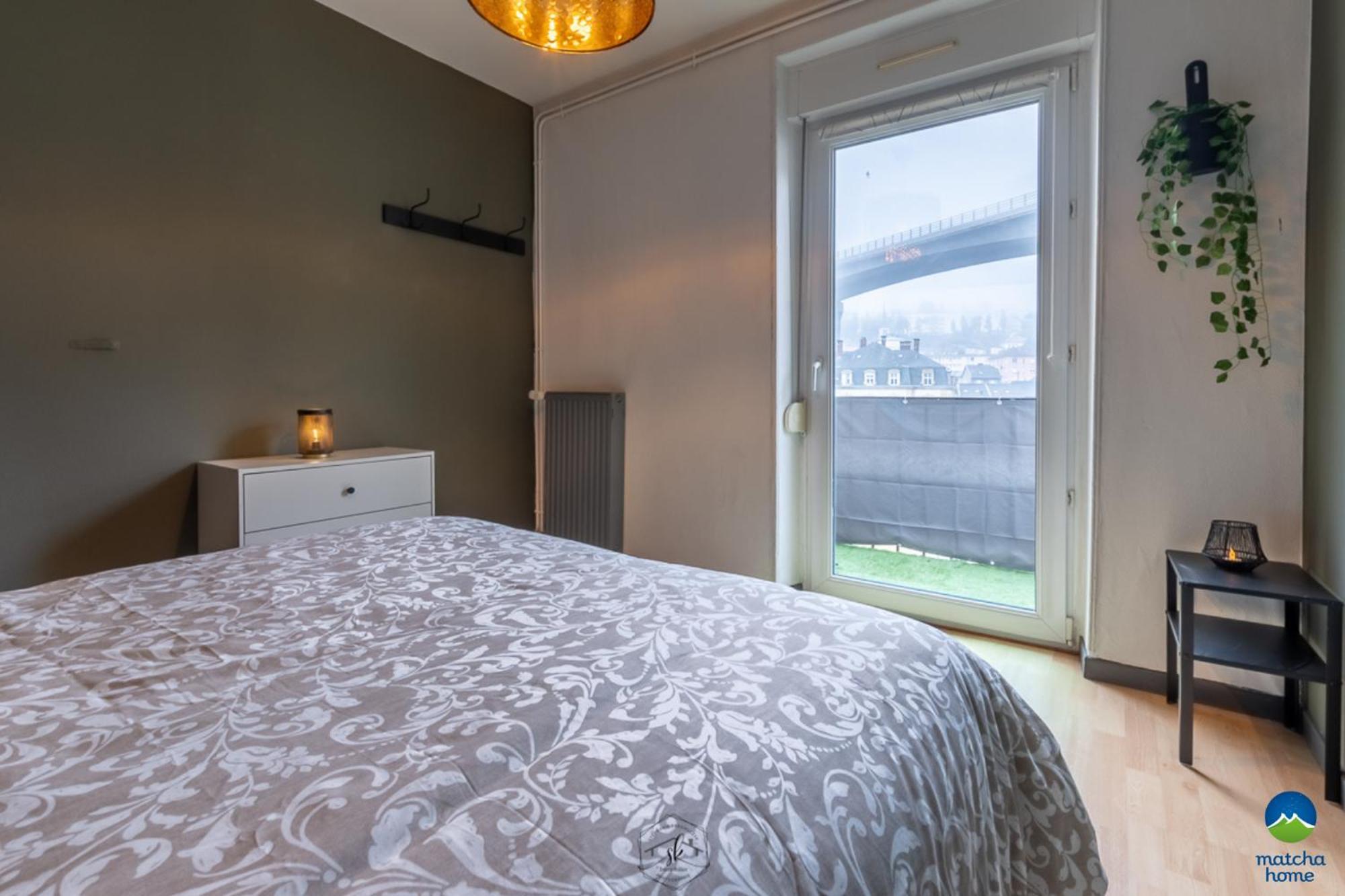 1 & 4 Appts - 1 A 4 Lits - 1 A 7 Pers - Max 25 Pers - 1 Immeuble - Confort, Flexibilite ------ - 1 & 4 Apts - 1 To 4 Beds - 1 To 7 Guests - Up To 25 - Same Building -- Cattenom