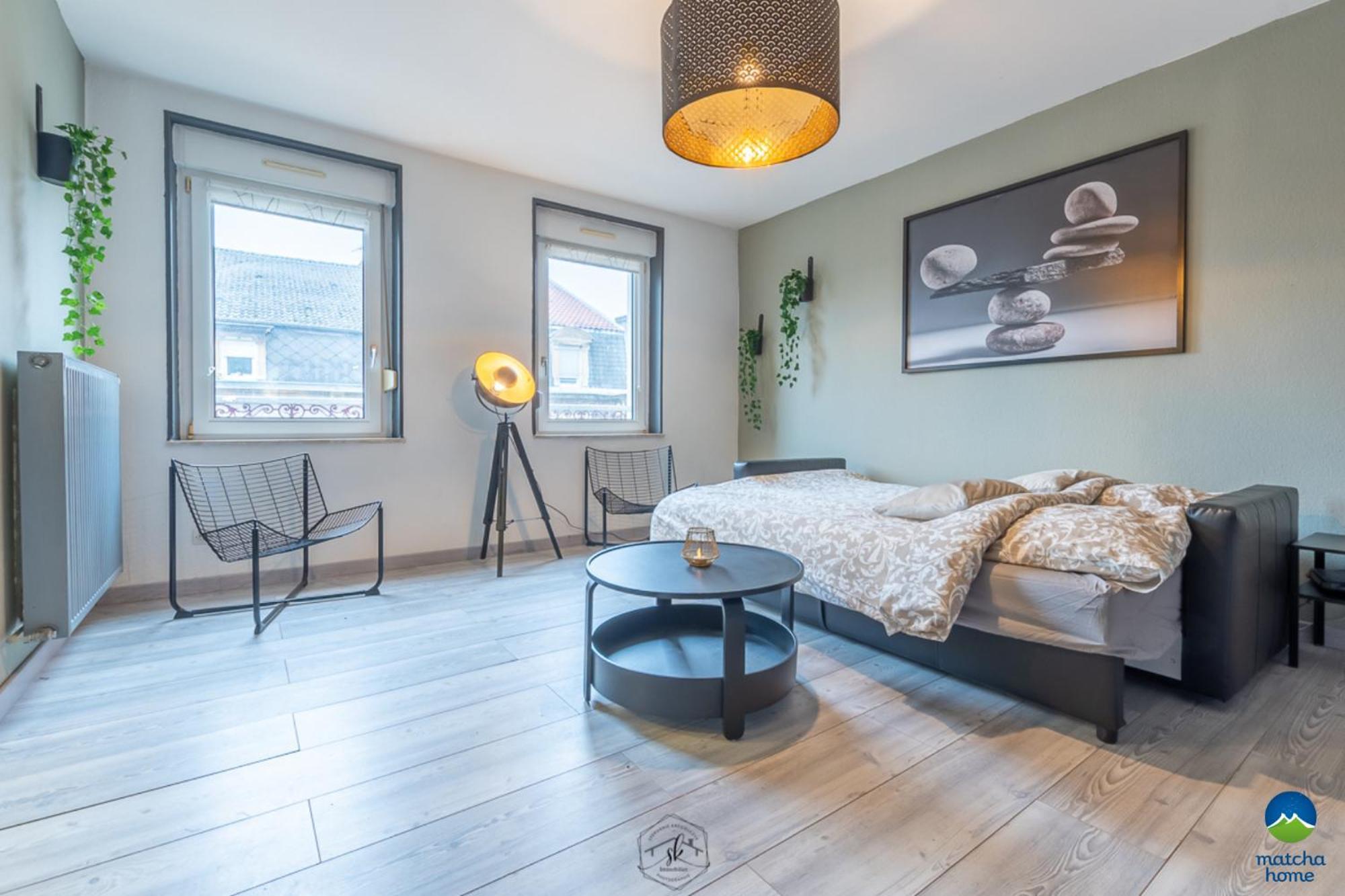 1 & 4 Appts - 1 A 4 Lits - 1 A 7 Pers - Max 25 Pers - 1 Immeuble - Confort, Flexibilite ------ - 1 & 4 Apts - 1 To 4 Beds - 1 To 7 Guests - Up To 25 - Same Building -- Cattenom *